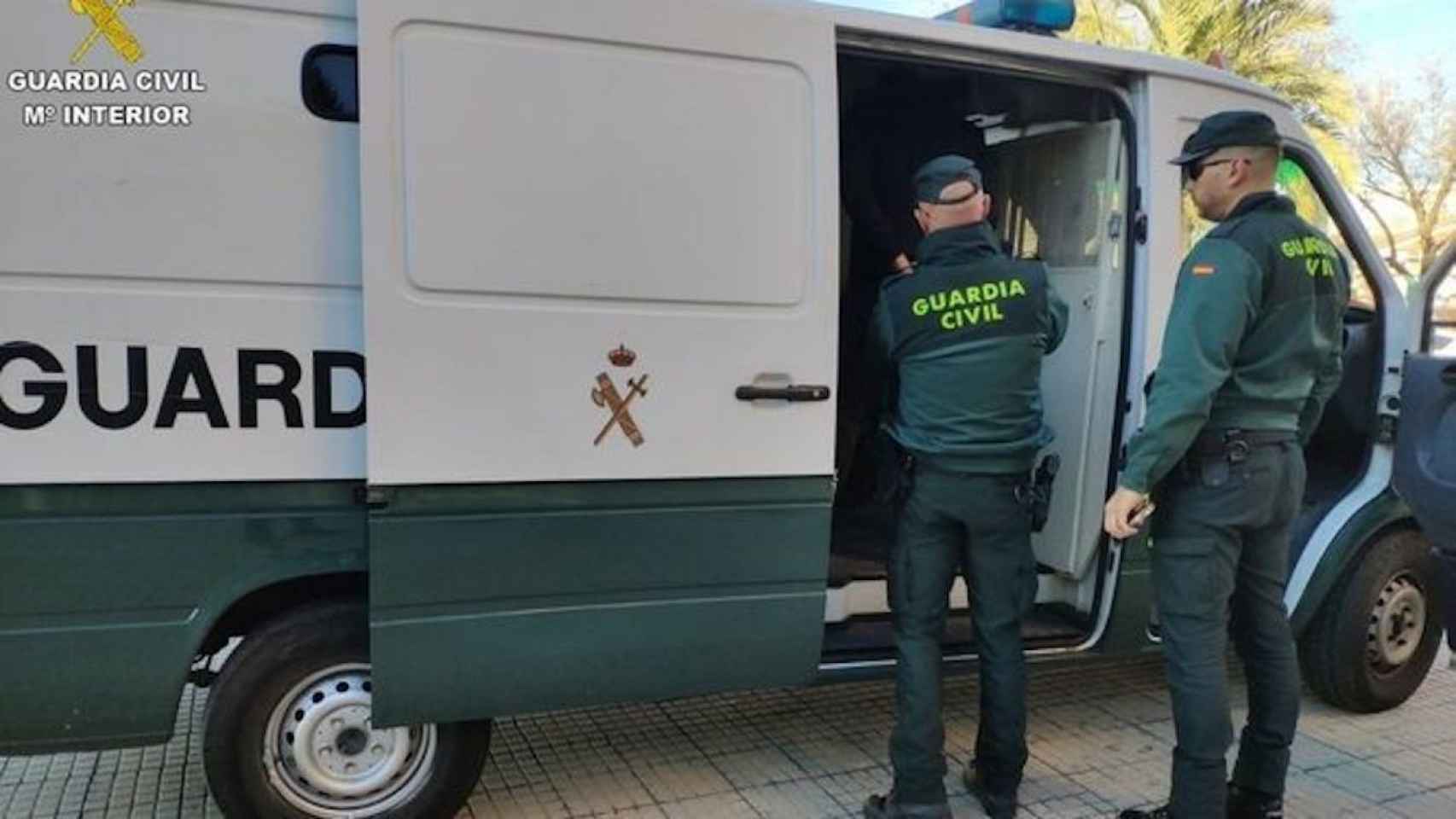 Dos agentes de la Guardi Civil / GUARDIA CIVIL