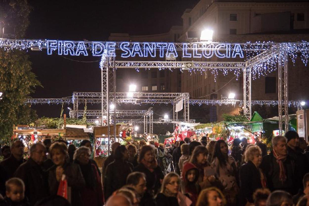 Luces navideñas de la Fira de Santa Llúcia / FIRA DE SANTA LLÚCIA