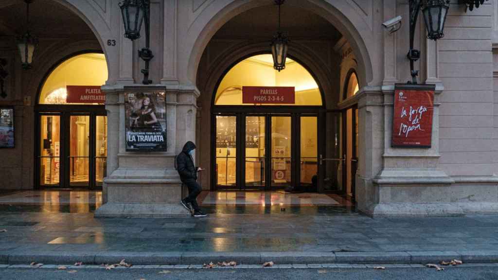 Fachada de El Gran Teatre del Liceu a última hora de la tarde / PABLO MIRANZO