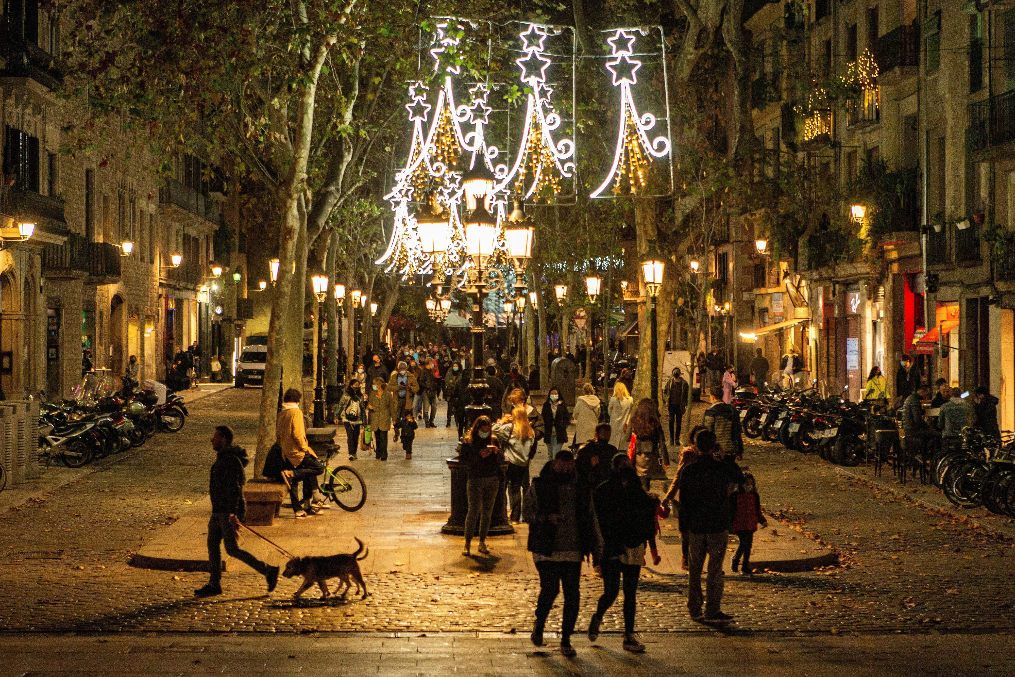 Encendida de luces de Navidad en Barcelona / EFE - Enric Fontcuberta