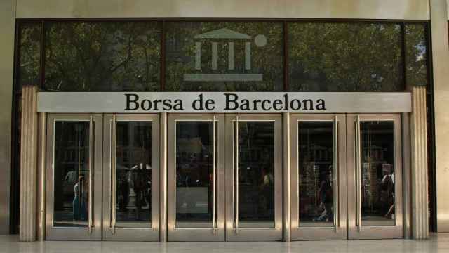 Exterior del edificio de la Borsa de Barcelona, situada en el número 19 del Paseo de Gràcia / BOLSA DE BARCELONA