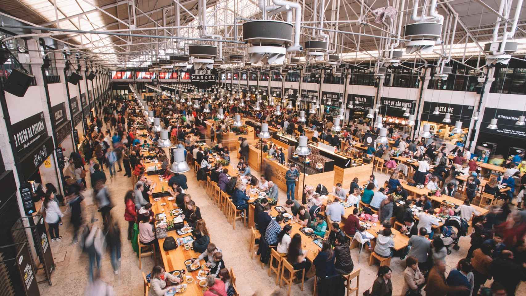 Interior del Time Out Market de Lisboa / TIME OUT