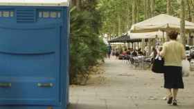 Un lavabo público en una calle de Ciutat Vella / AYUNTAMIENTO DE BARCELONA