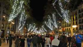 Luces de Navidad en la Rambla, el año pasado / AMICS DE LA RAMBLA