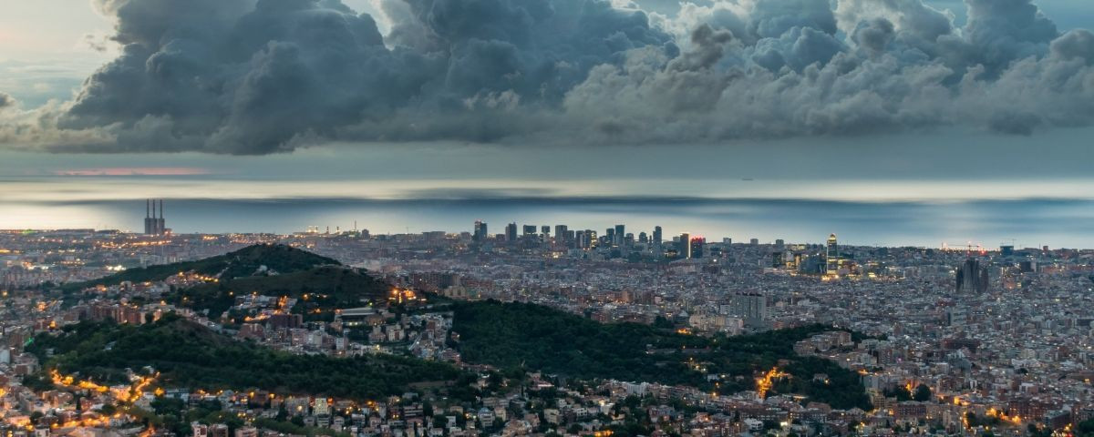 Nubes en Barcelona, como este sábado 21 de diciembre / ALFONS PUERTAS - @alfons_pc