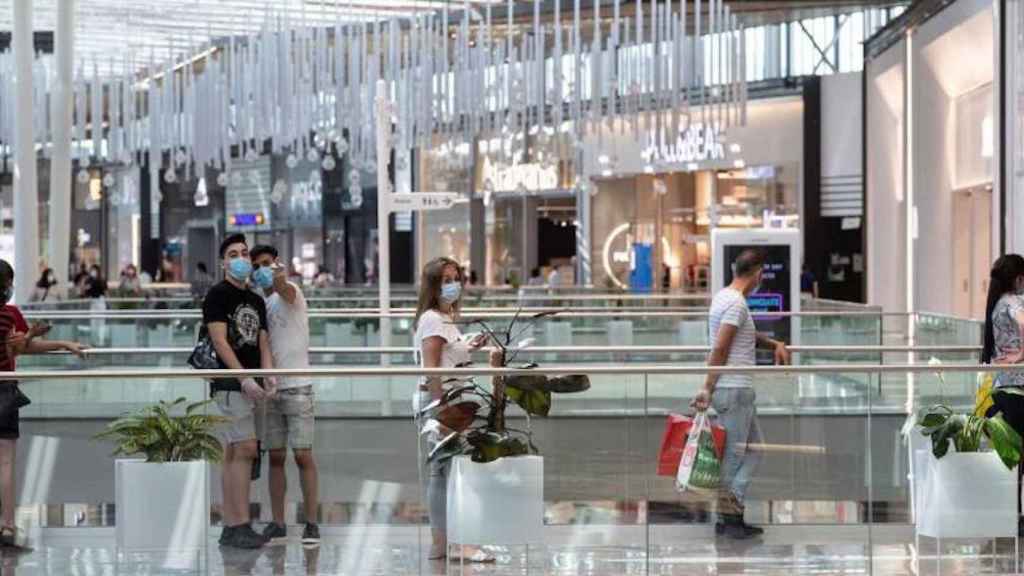 Interior de un centro comercial / EFE