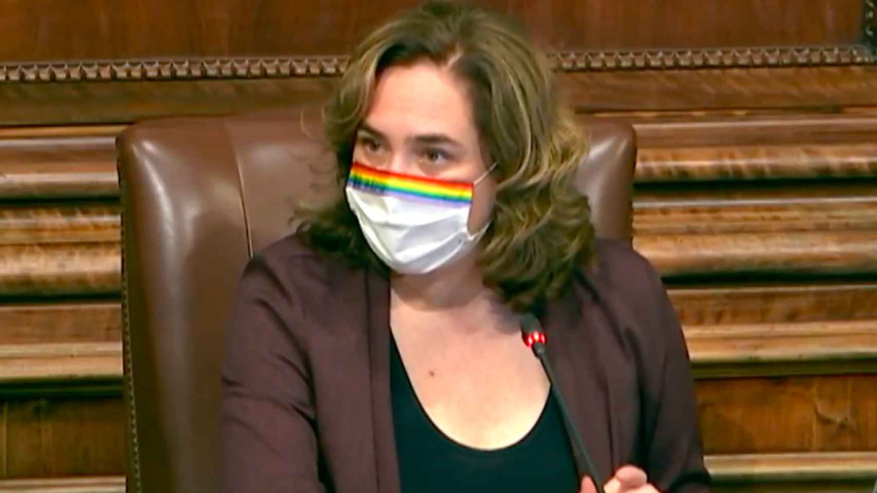 Ada Colau, en el pleno de viernes, en el que se ha aprobado el presupuesto de 2021 / AYUNTAMIENTO DE BARCELONA