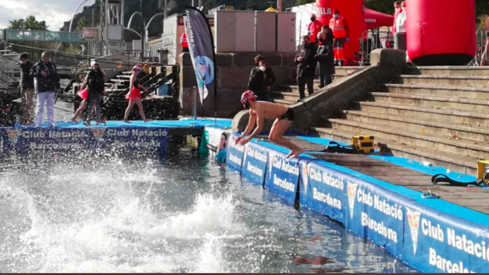 Copa Nadal de natación organizada por el CN Barcelona / TWITTER