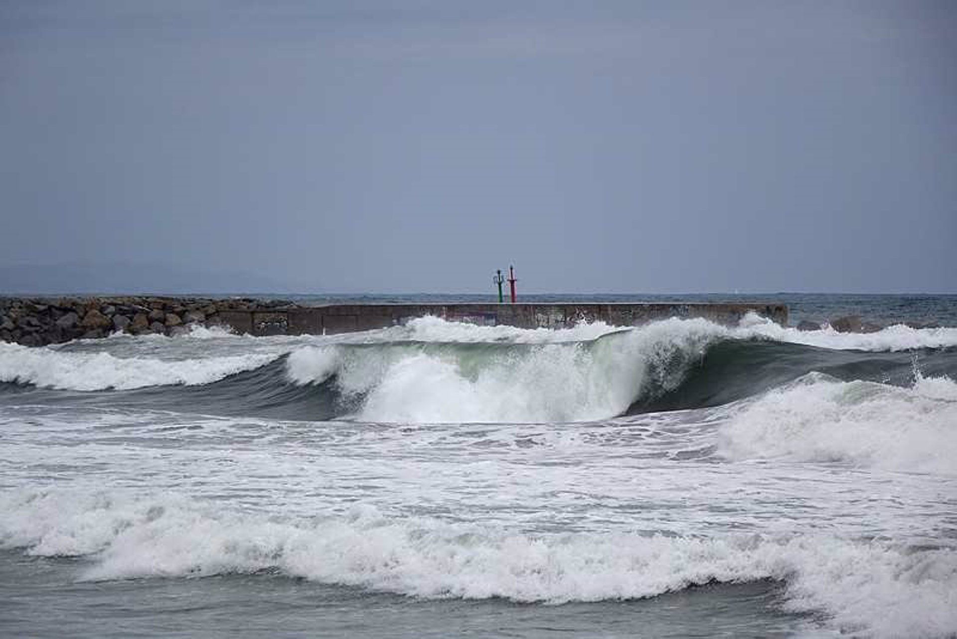 Olas en Barcelona /AYUNTAMIENTO BARCELONA - Archivo