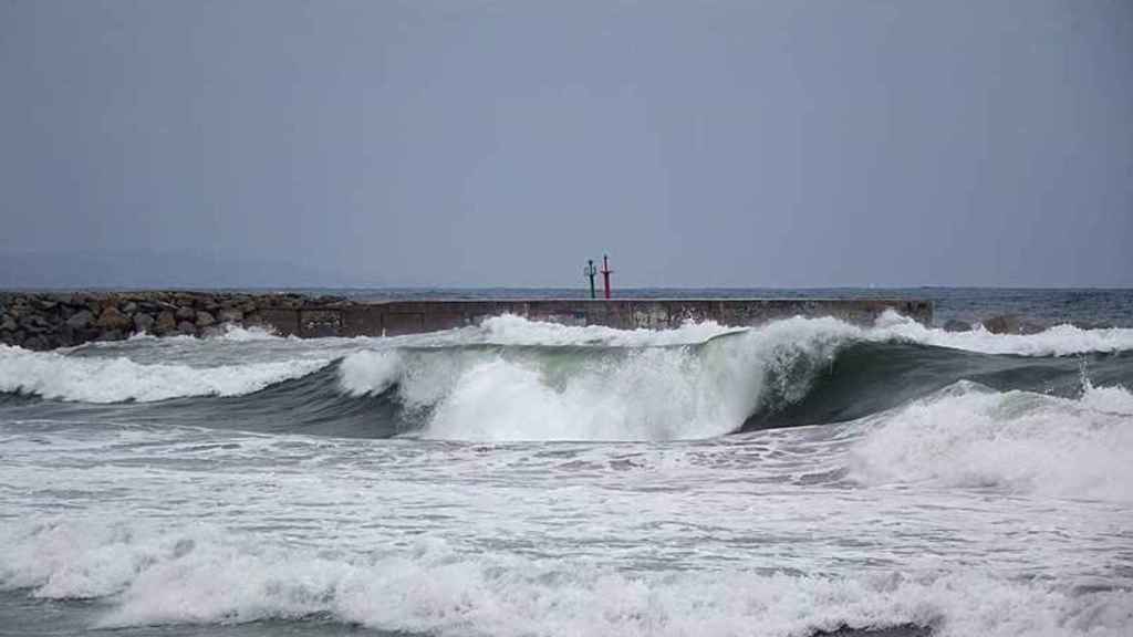 Olas en Barcelona /AYUNTAMIENTO BARCELONA - Archivo