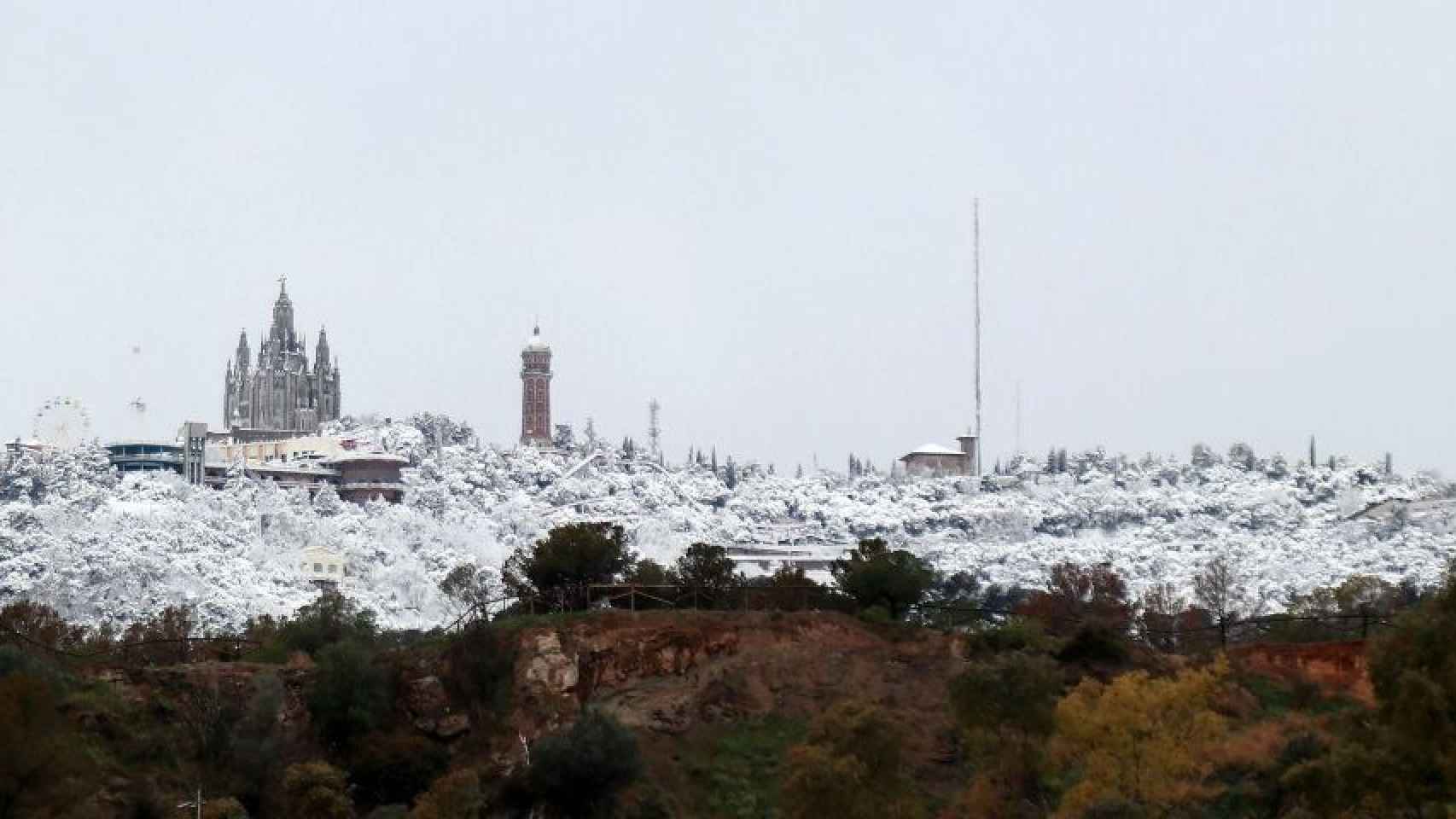 El Tibidabo, en Barcelona, con nieve en un imagen de archivo