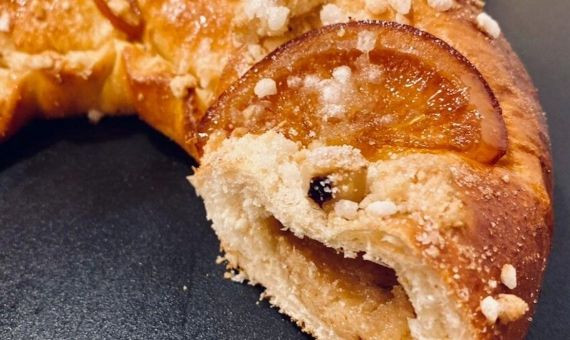 Detalle del relleno de mazapán del roscón de Reyes / CEDIDA 