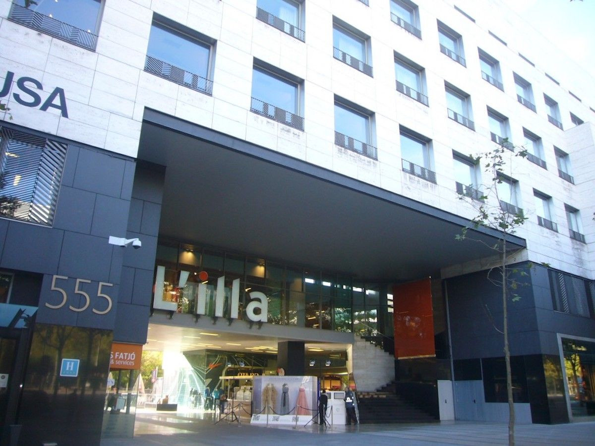 Exterior del centro comercial L’Illa Diagonal / L’ILLA DIAGONAL