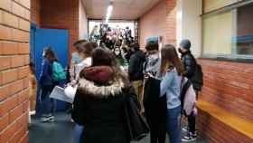 Grupo de estudiantes en la Facultad de Farmacia de la UB / RRSS