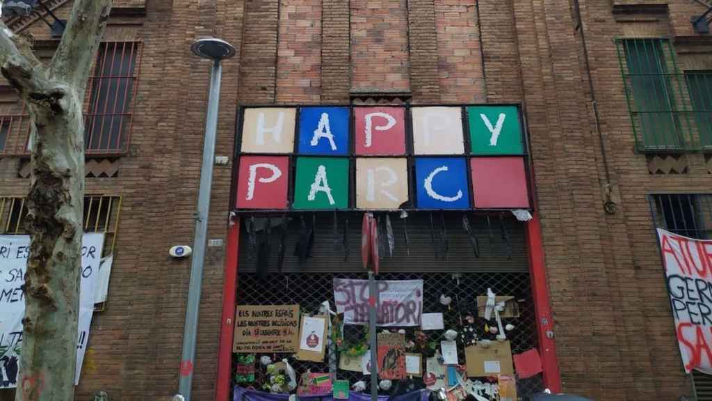 El antiguo Happy Parc, donde se quiere construir el tanatorio de Sants / METRÓPOLI ABIERTA - ELISABET GONZÁLEZ