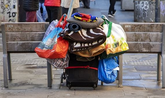 Enseres de una persona sintecho en Barcelona / ARRELS FUNDACIÓ