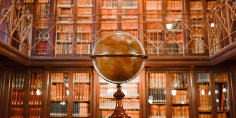 Biblioteca Pública Arús