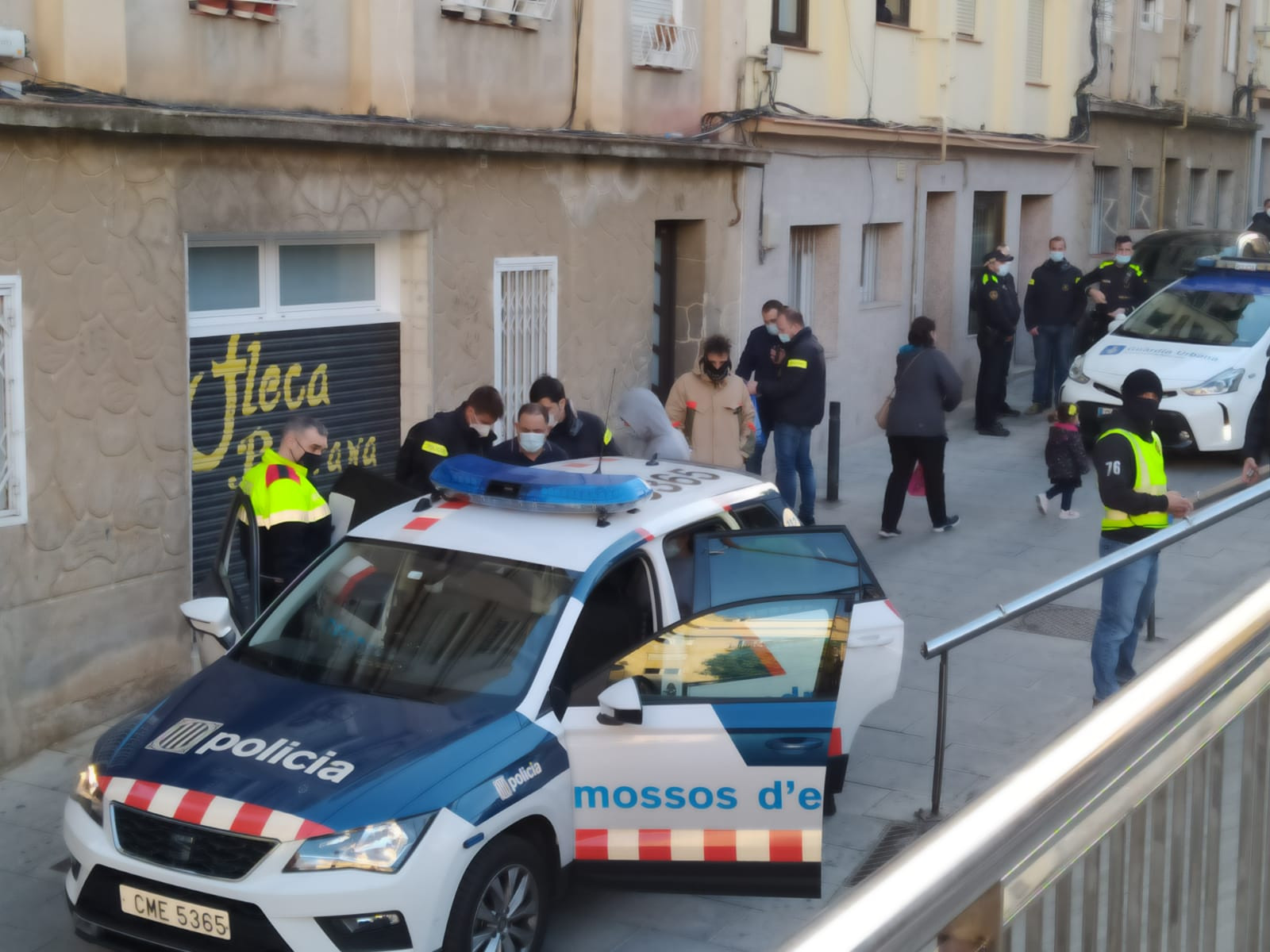 Operativo policial en el Carmel este miércoles / CEDIDA