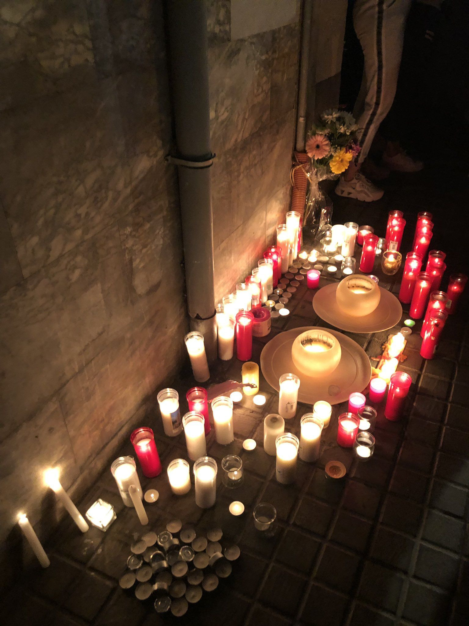 Homenaje a Ling, asesinado en el portal de su casa / REDES SOCIALES