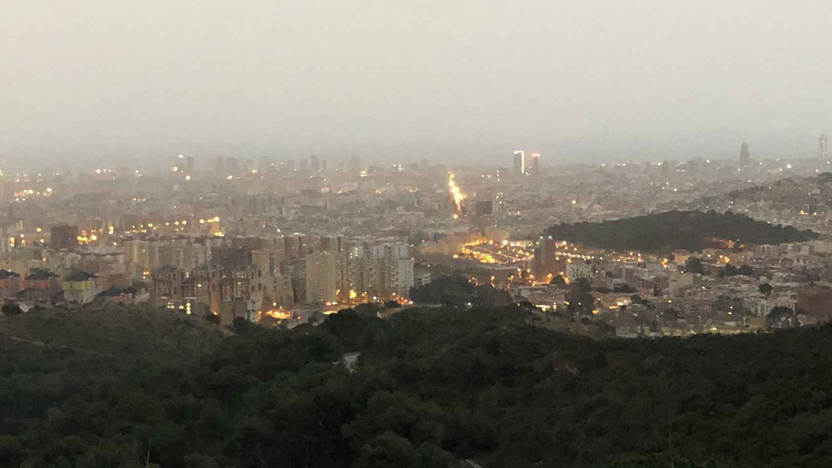 Barcelona bajo el polvo