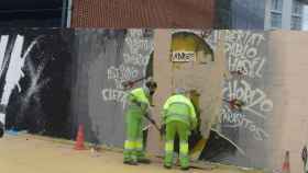 Mural en favor de Pablo Hasel en la plaza de las Tres Ximeneias / RR.SS.