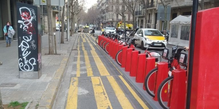 La calle de Girona, pacificada / METRÓPOLI ABIERTA - JORDI SUBIRANA