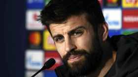 El defensa internacional del Barça Gerard Piqué durante una rueda de prensa / EFE