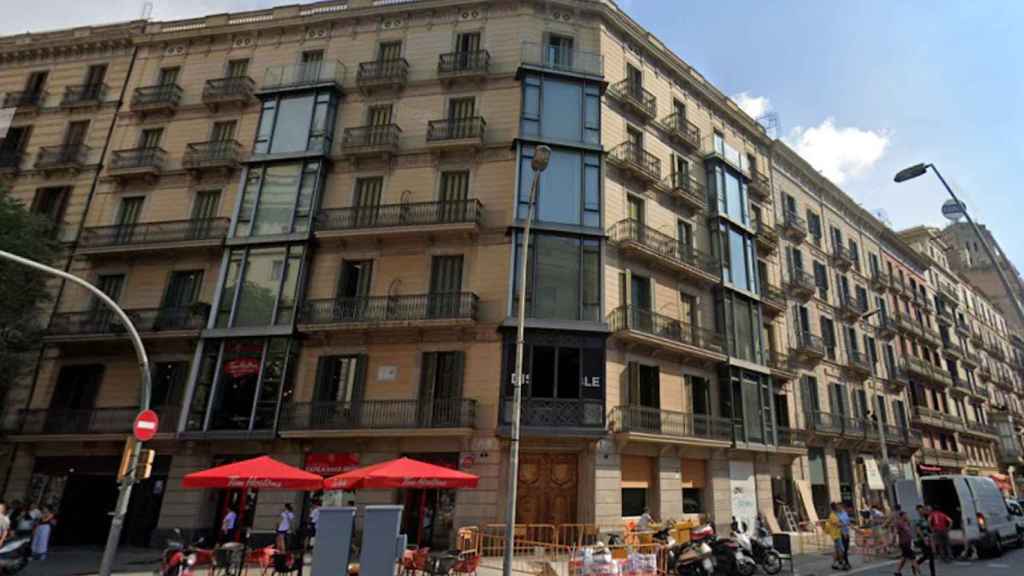 El número 1 de la calle Bergara, donde un ladrón cayó por el patio de luces / GOOGLE STREET VIEW