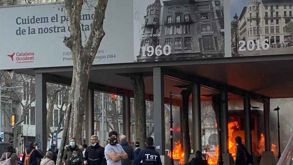 Incendio en Paseo de Gràcia / M.A.