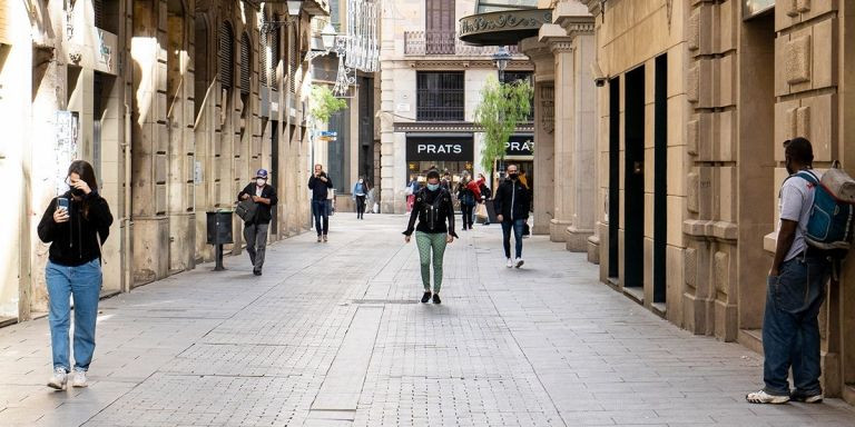 La calle Santa Anna tiene su origen en la Vía Augusta / PABLO MIRANZO