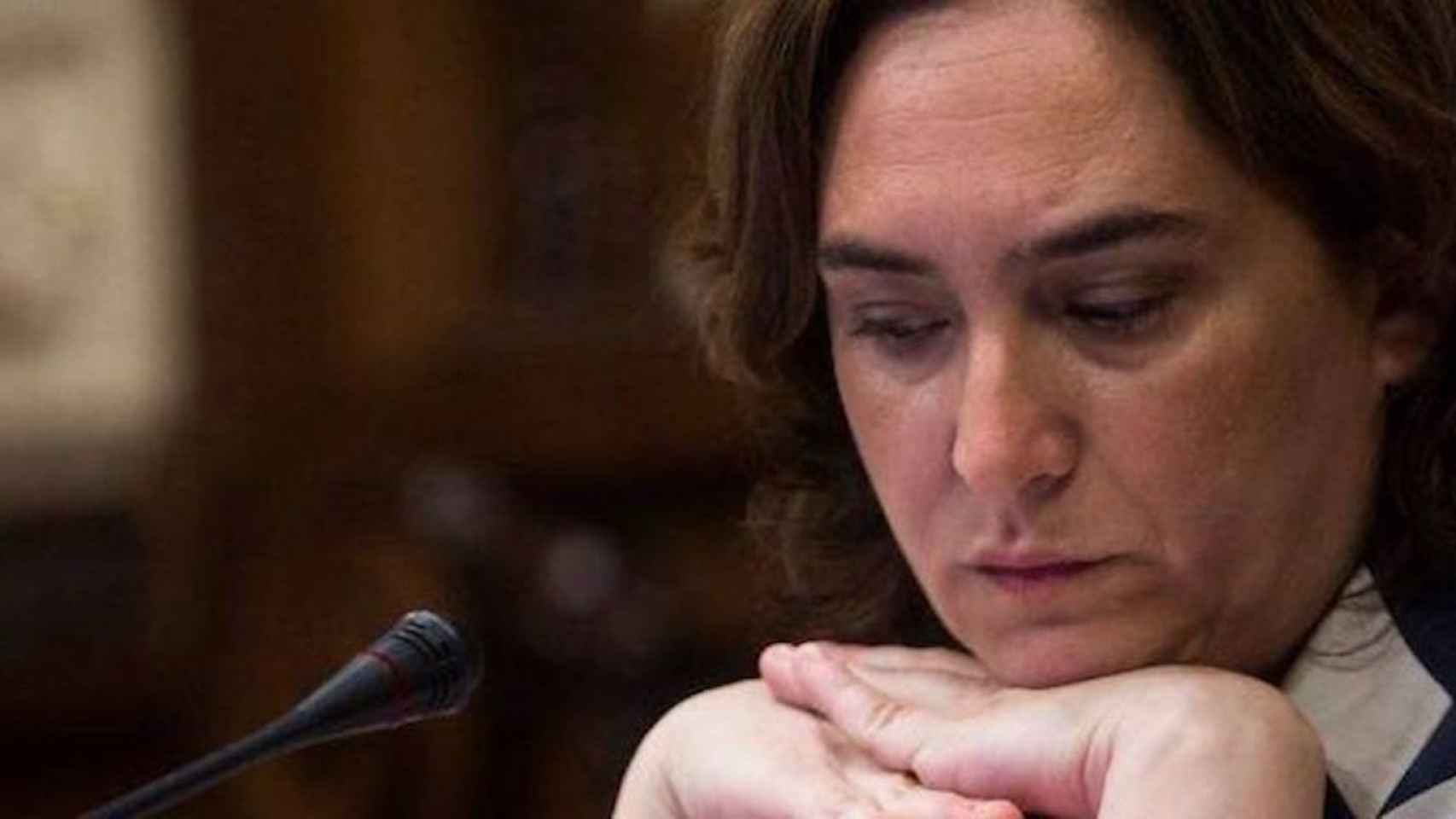 Ada Colau, en un pleno / EFE