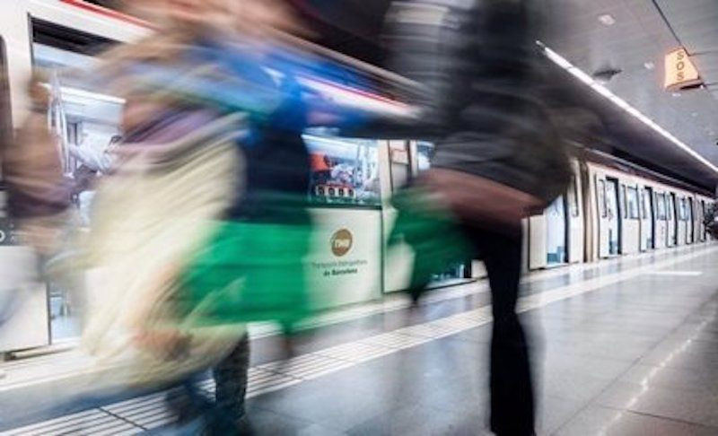 Usuarios en el metro de Barcelona, este 2020 / EUROPA PRESS