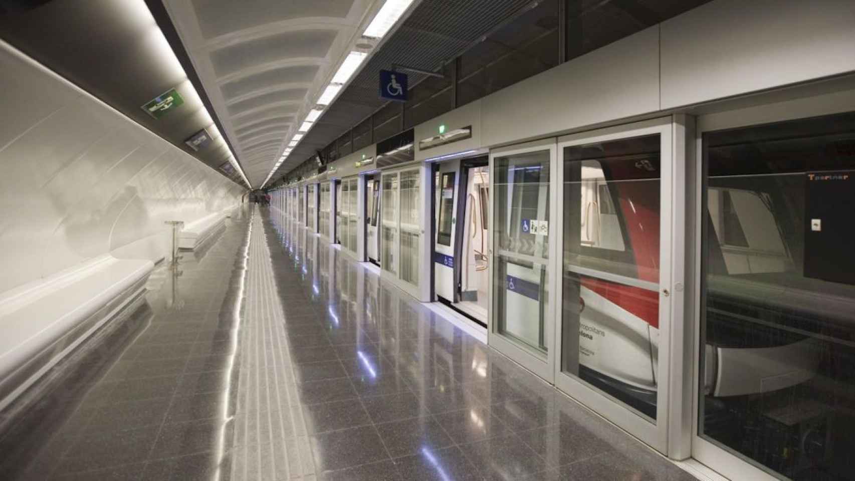 Parada de la L9 del Metro