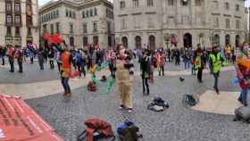 Manifestación de técnicas interinas de educación infantil en Barcelona - PLATAFORMA D'INTERINES TEEI