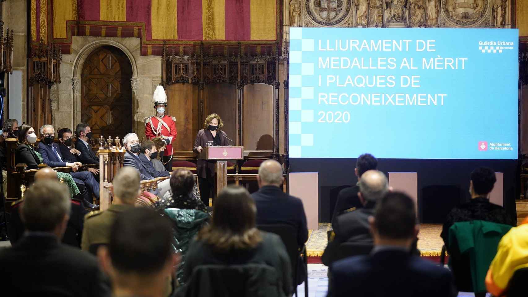 Acto de entrega de las medallas al mérito y placas de reconocimiento de la Guardia Urbana / AYUNTAMIENTO DE BARCELONA