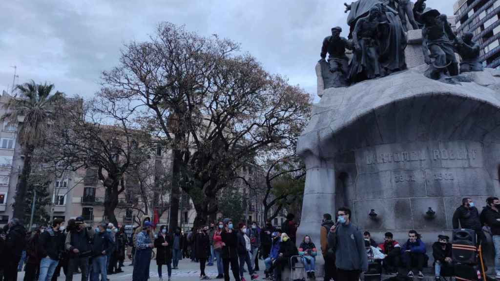 Unas 200 personas se concentran en Barcelona al inicio de la manifestación por Pablo Hasel este sábado/ EUROPA PRESS