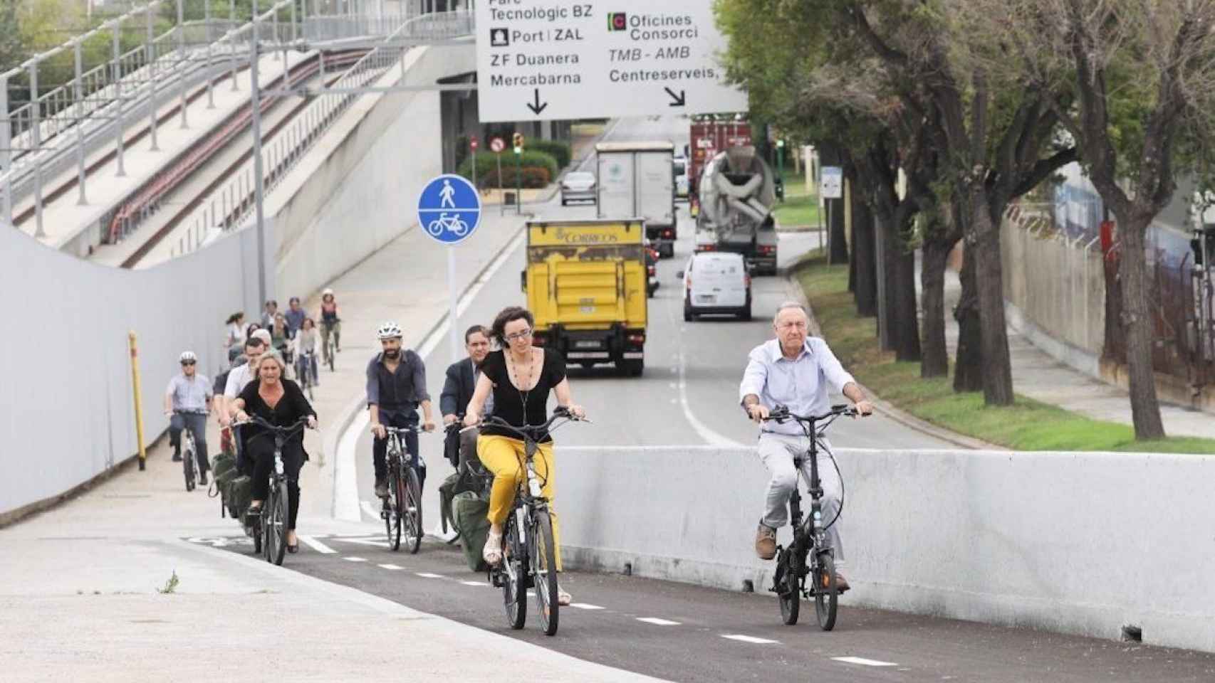 Parte del carril bici de Zona Franca / AJ BCN