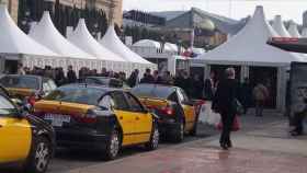 Taxis y participantes en una antigua edición del Mobile / MWC