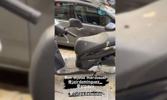 Captura de pantalla del instastory sobre los excrementos de palomas en Barcelona / INSTAGRAM - @lluciaferrer