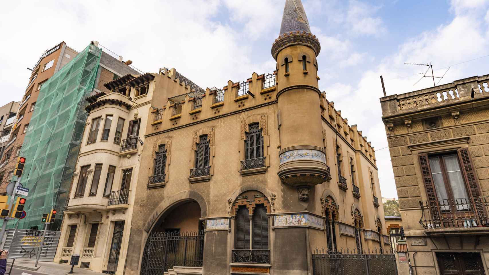 Casa Comas d'Argemir, un castillo medieval para un caballero burgués en Barcelona / INMA SANTOS