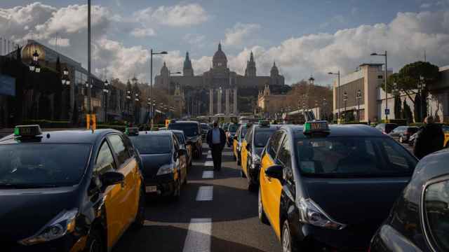 Los taxis se concentran en Barcelona / EUROPA PRESS