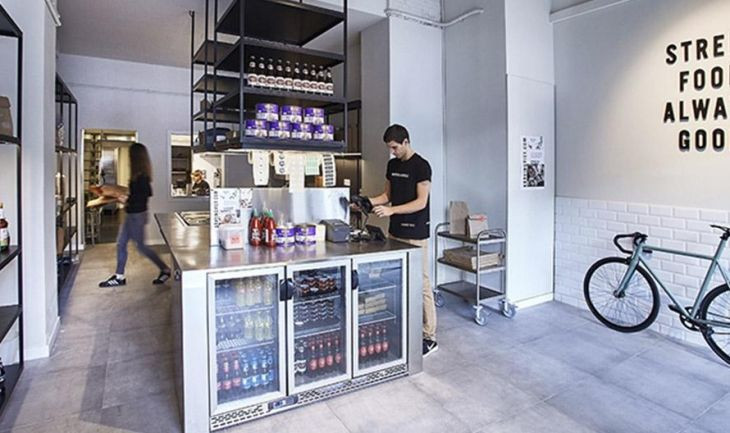 Local de Kraving Kitchens, una 'dark kitchen' en Barcelona / KRAVING KITCHENS