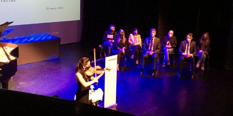 Pieza musical durante el acto de homenaje / RP