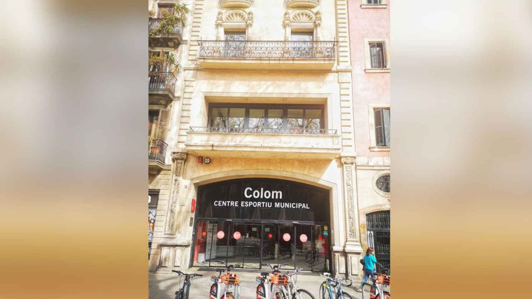 Edificio de la Rambla donde se ubicaron los estudios fotográficos Napoleon / INMA SANTOS