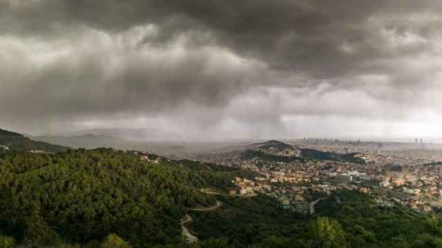 Panorama inestable y con chubascos en Barcelona / ARCHIVO