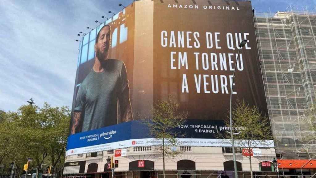 Pancarta de Sergio Ramos en el Paseo de Gràcia de Barcelona / RR.SS.