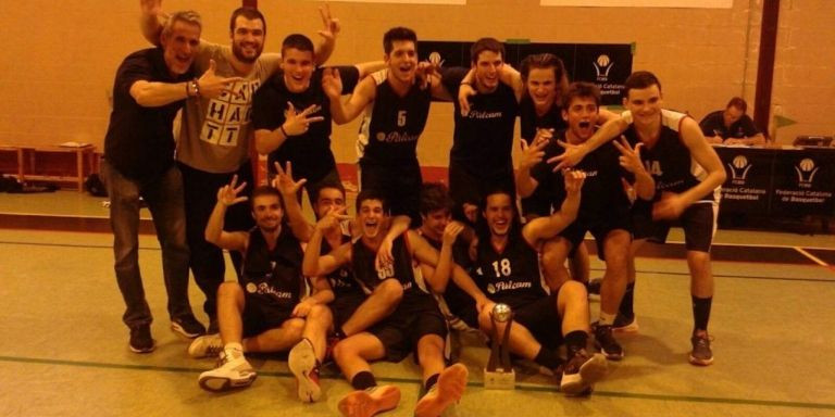 Equipo sub-21 de la escuela Pàlcam, tras ganar el campeonato de Cataluña / ESCOLA PÀLCAM