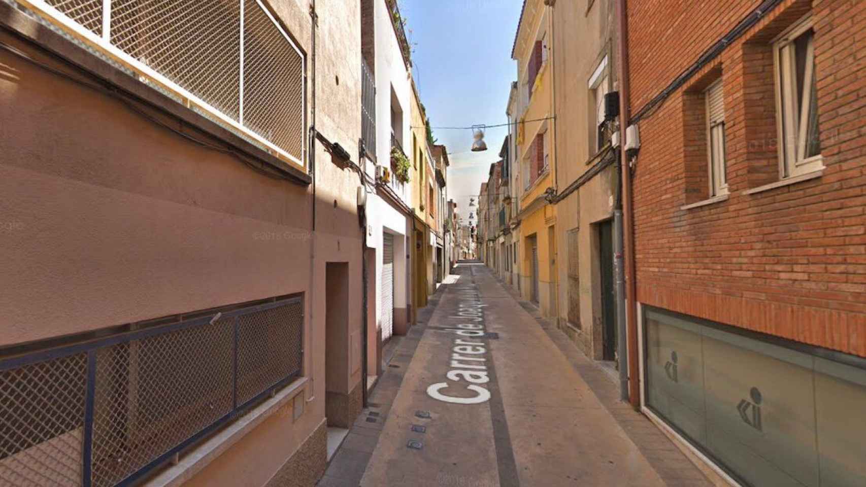 Imagen de la calle Joaquín Paz de Terrassa, donde se produjo el apuñalamiento mortal / GOOGLE STREET VIEW