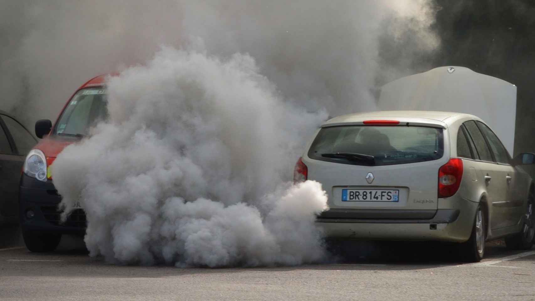 Coche contaminante en Francia en una imagen de archivo