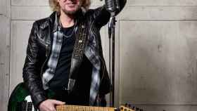 El guitarrista de Iron Maiden Adrian Smith’s / IRON MAIDEN